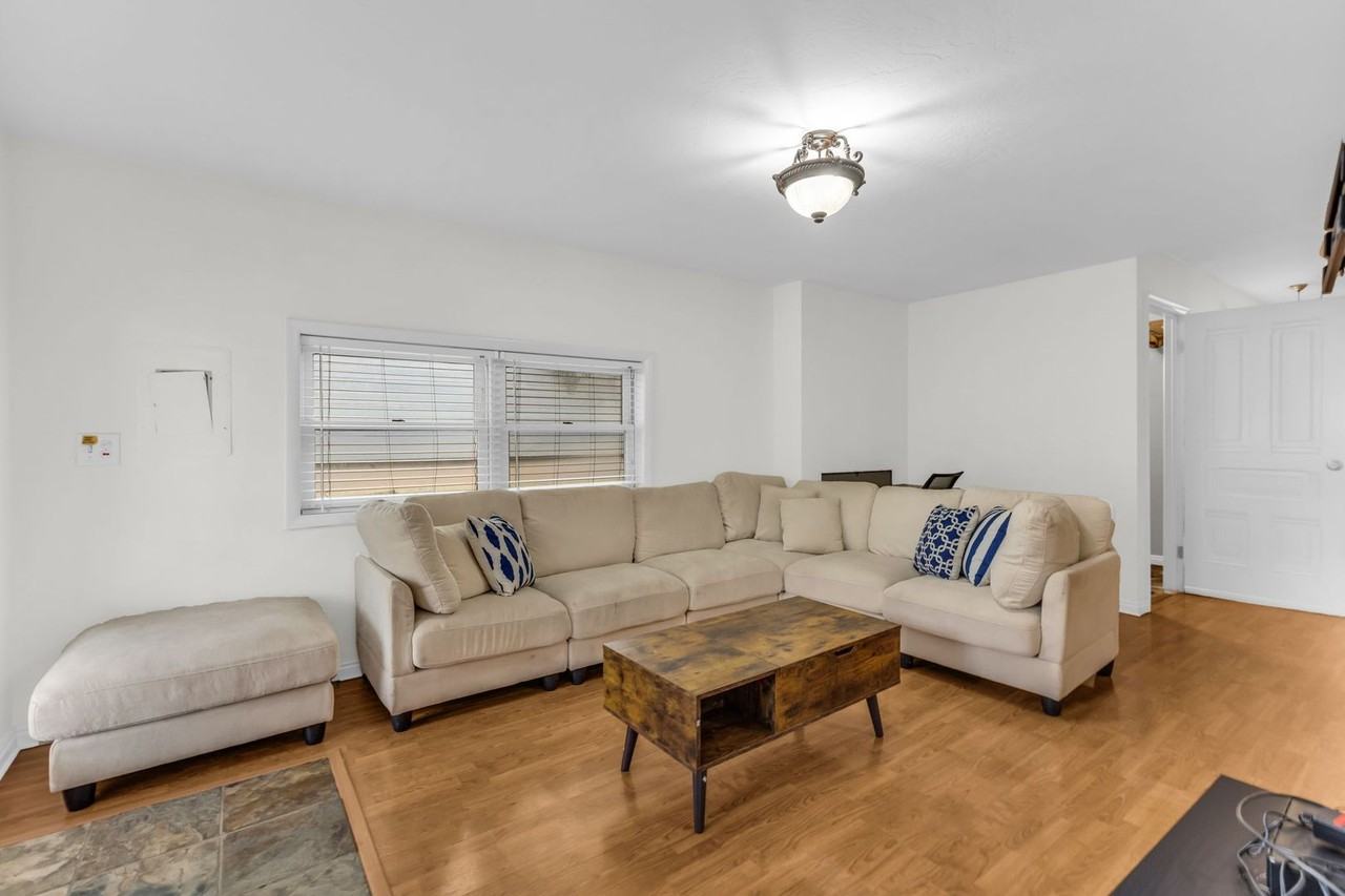 1043 Park Ave - Photo 7 of 21
