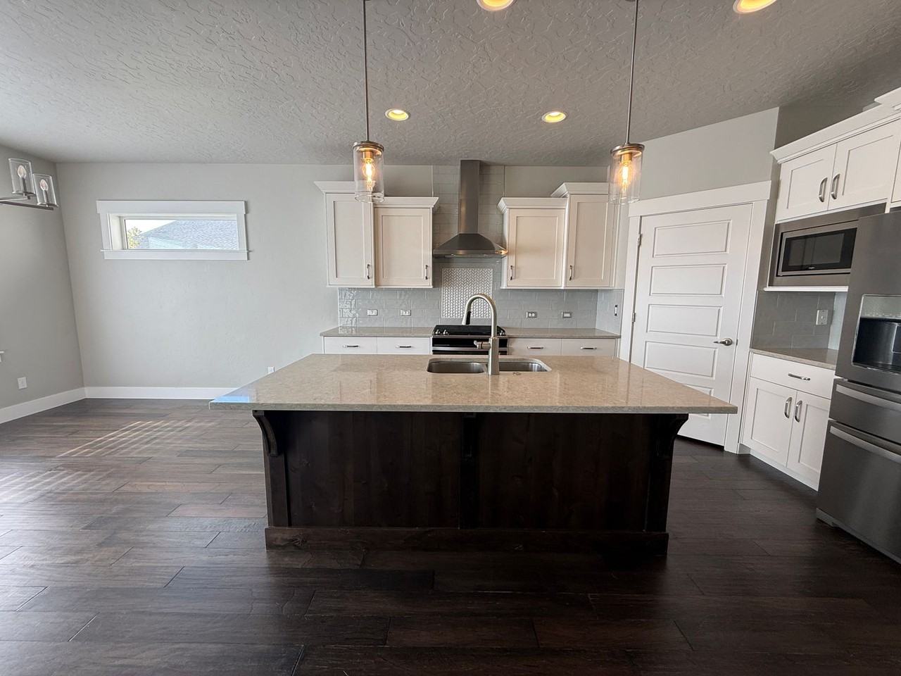 3535 W Lesina St - Photo 2 of 29