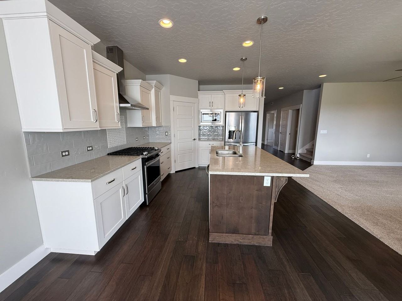3535 W Lesina St - Photo 3 of 29