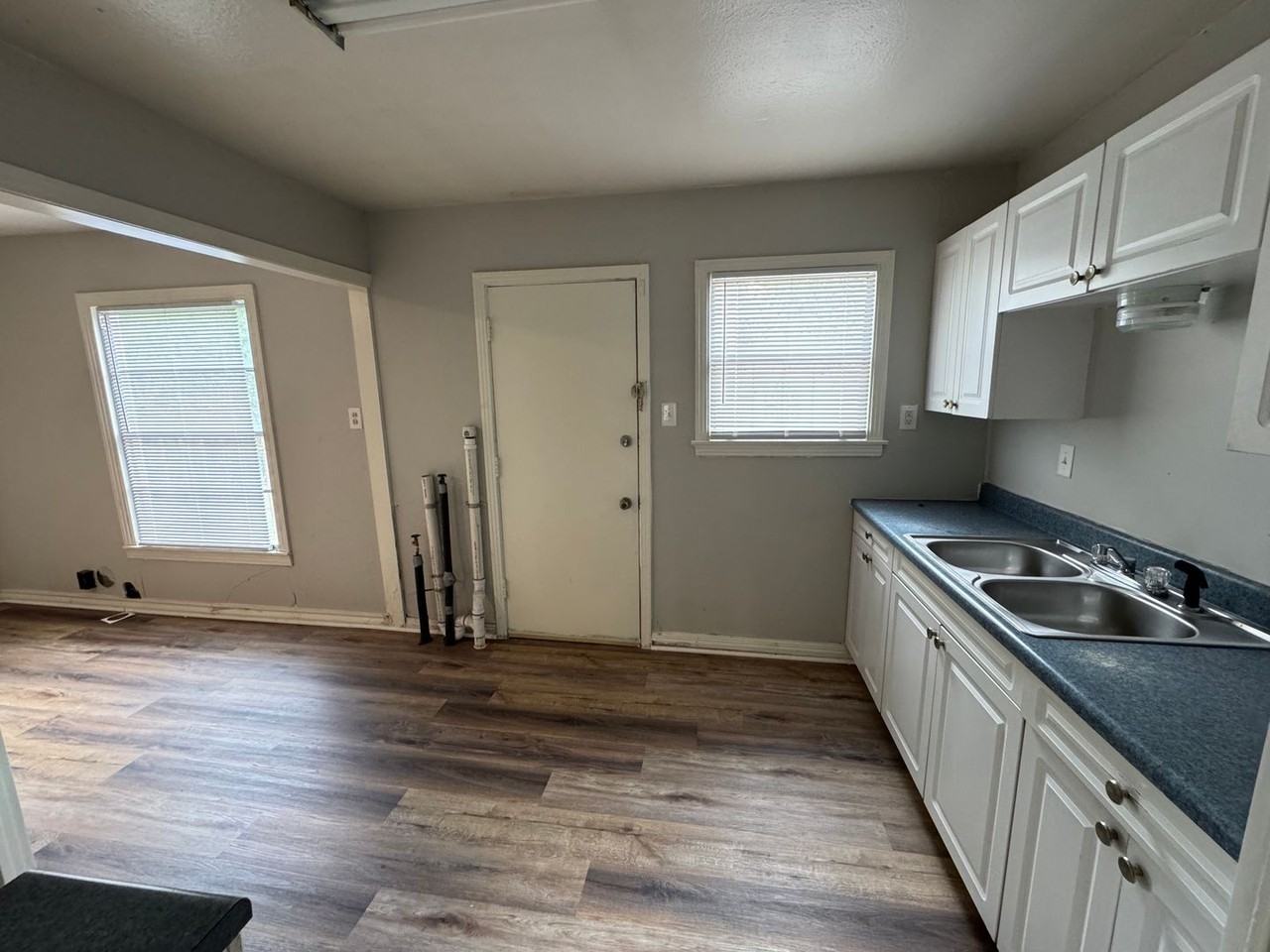 3624 Cumberland Ave - Photo 5 of 8