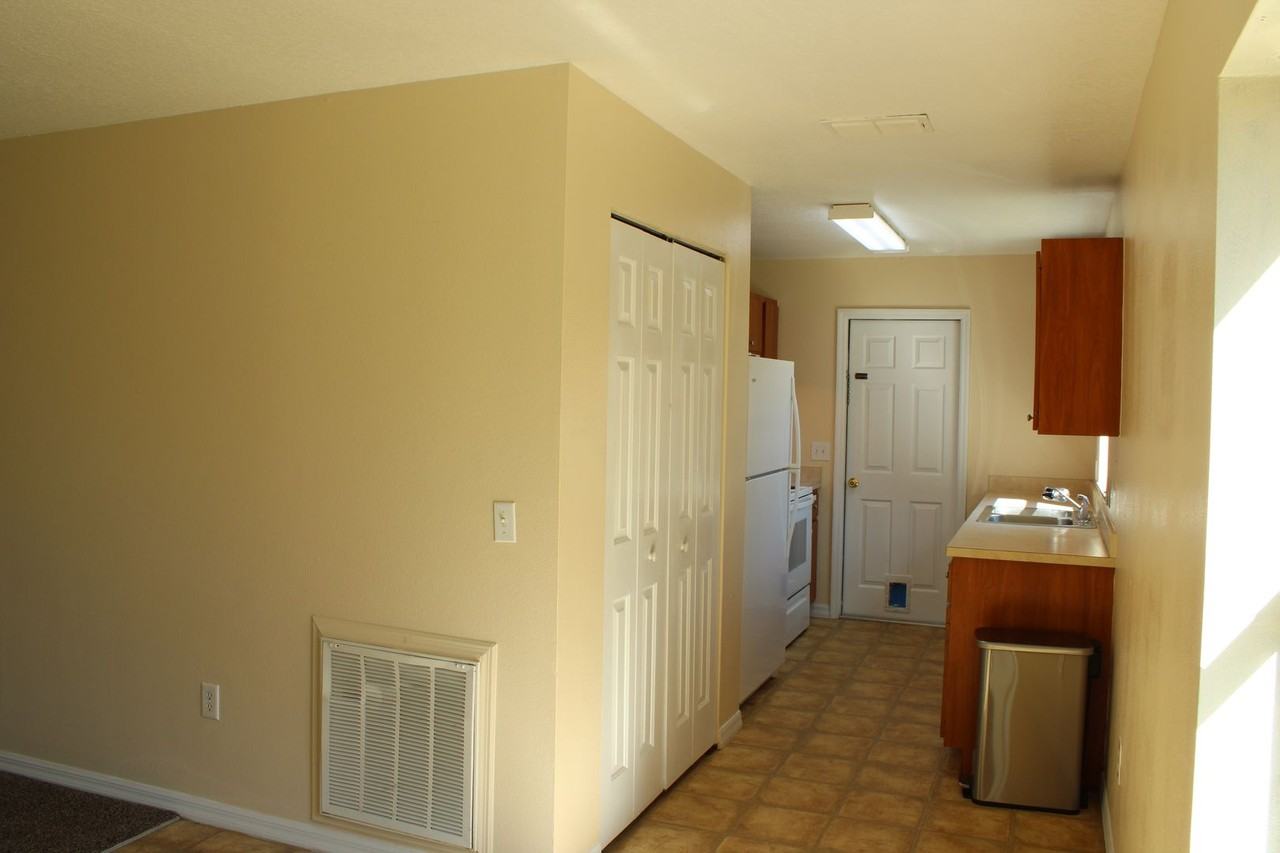 305 Nw 59th Ct - Photo 6 of 10