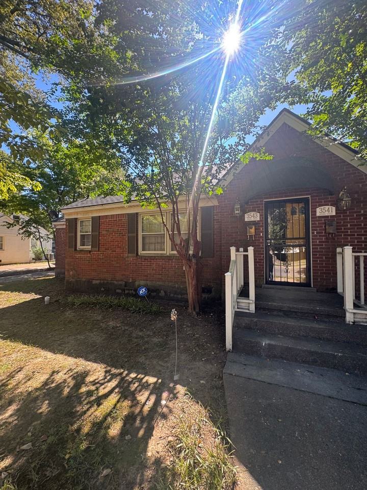 3541-3543 Aurora Cir - Photo 2 of 50