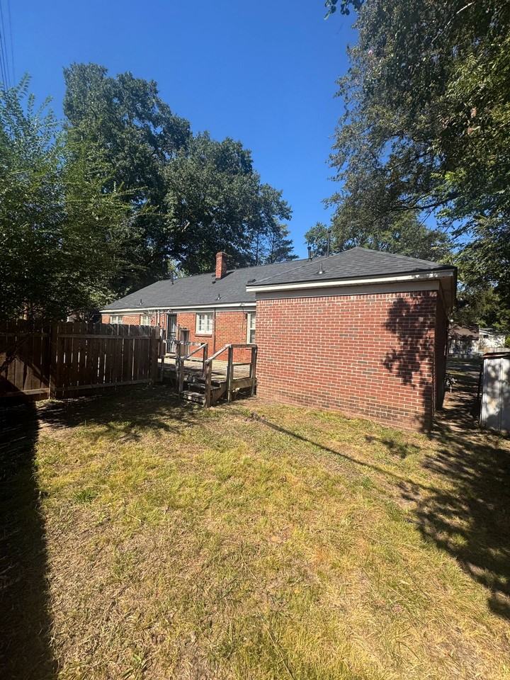 3541-3543 Aurora Cir - Photo 3 of 50