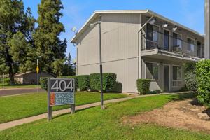 featured image of 404 W Cross St