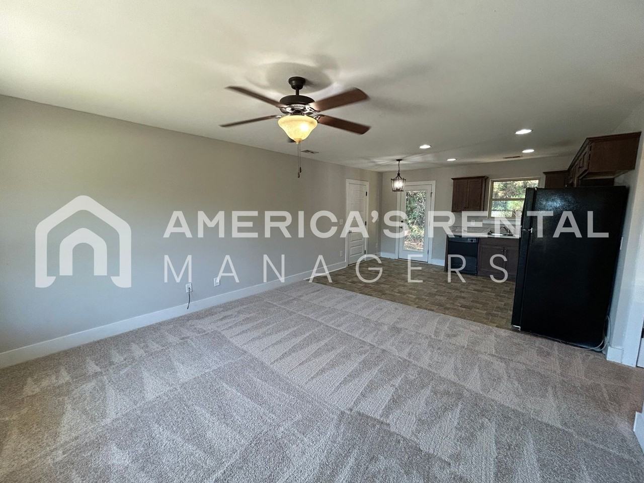 11489 Jace Ave - Photo 3 of 24