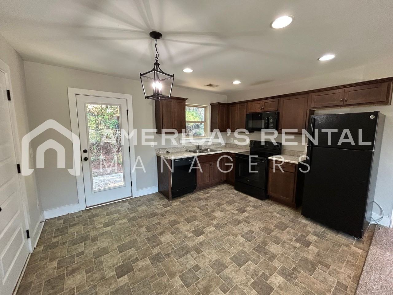 11489 Jace Ave - Photo 6 of 24