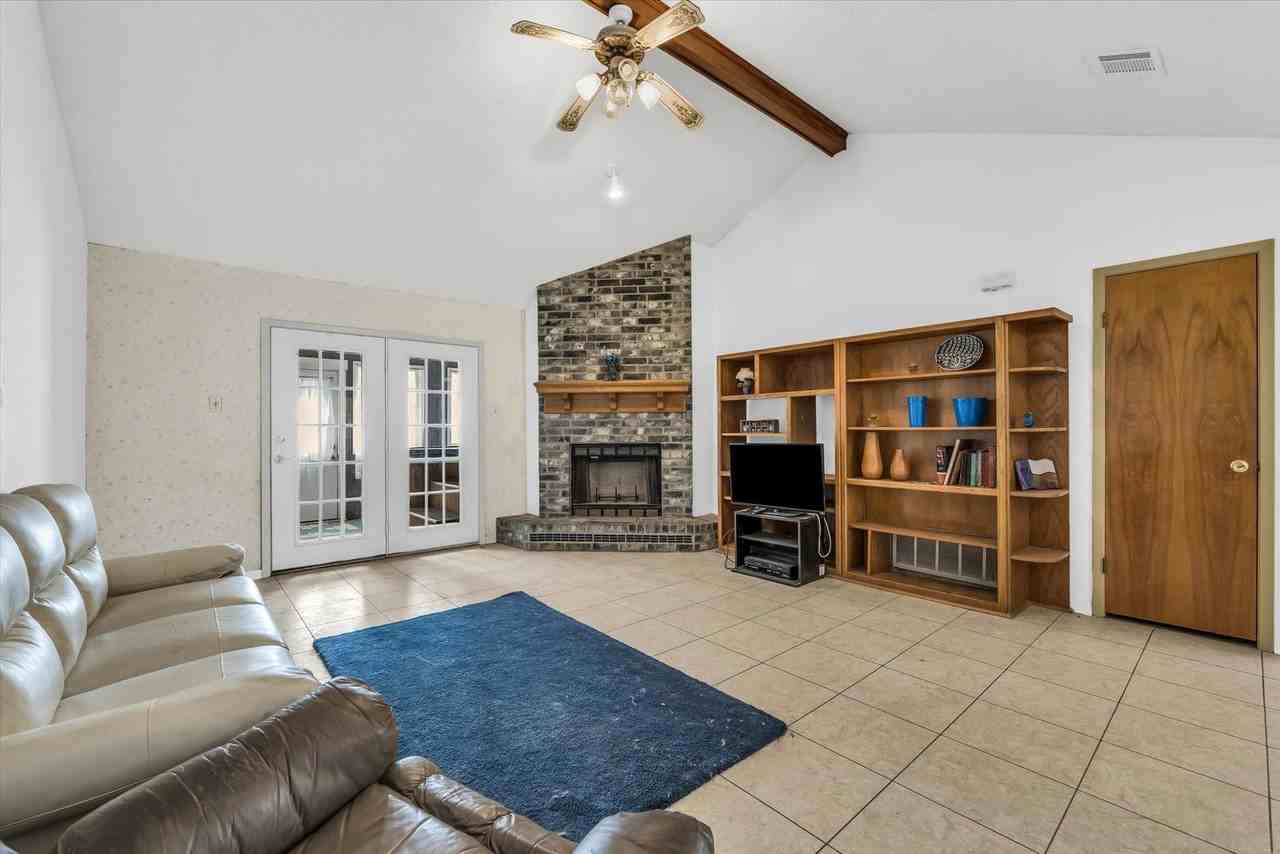 1936 Post Oak Dr - Photo 3 of 28