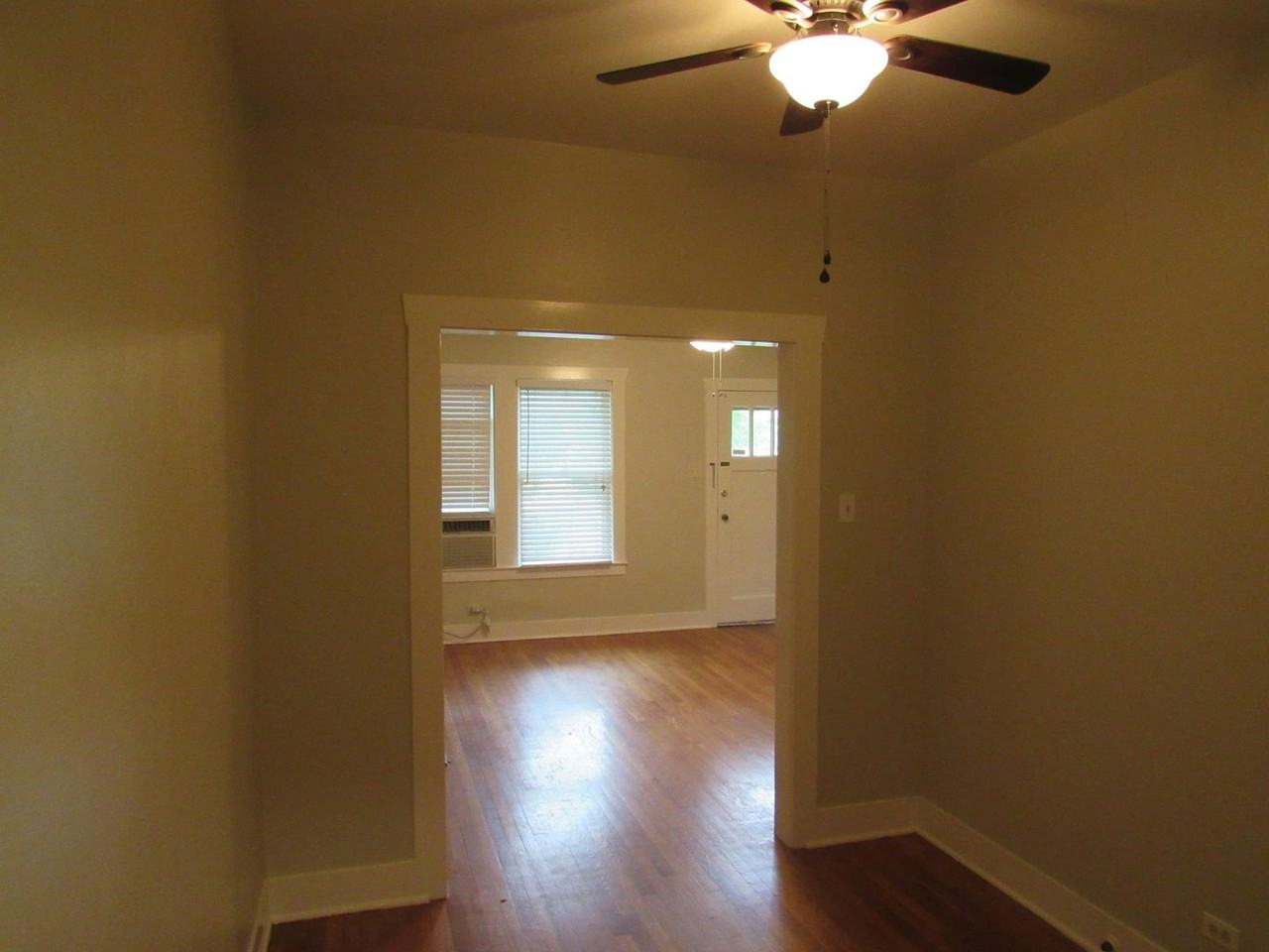 228 Corona Ave - Photo 6 of 12
