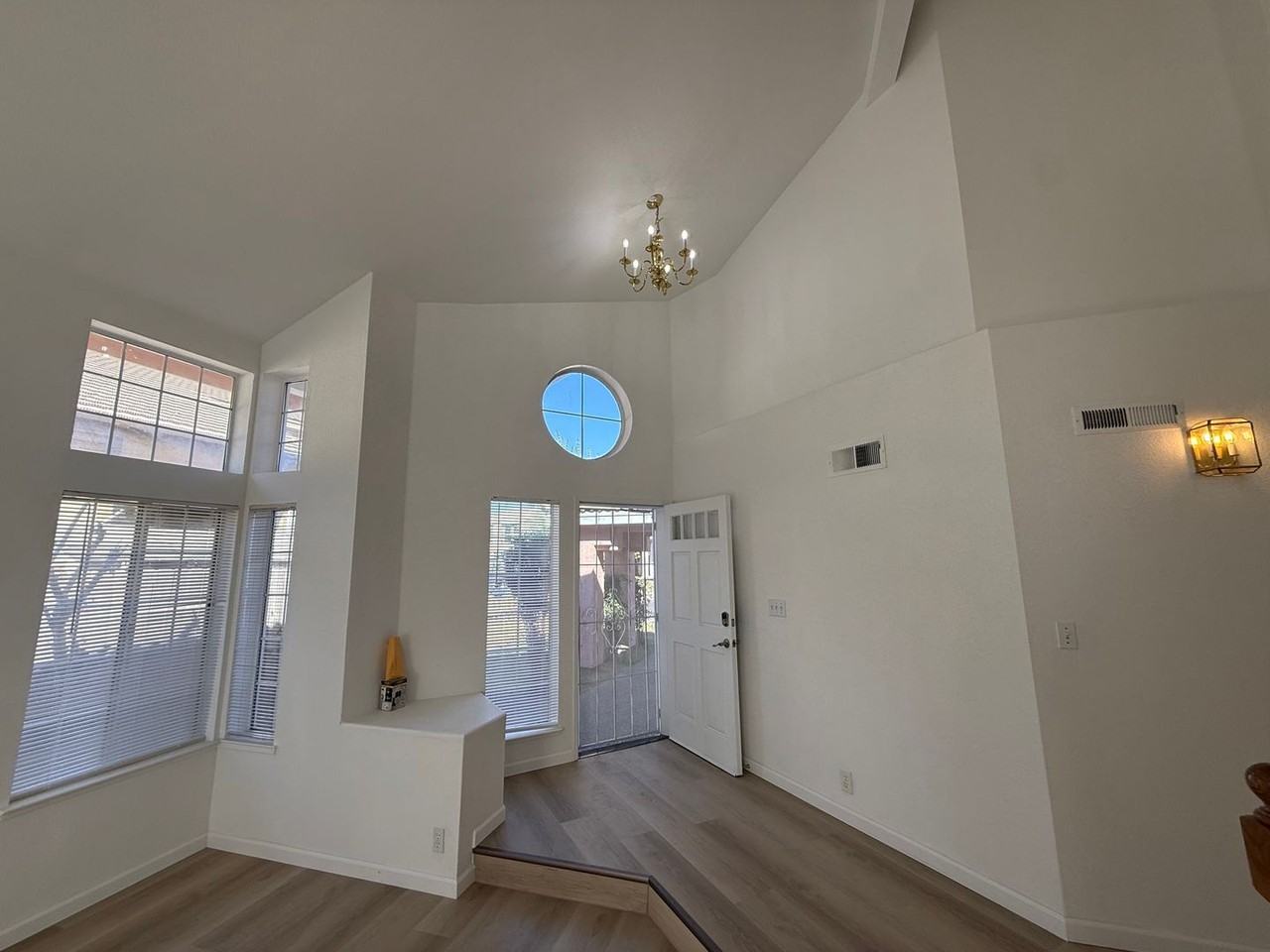 3904 Wilkesboro Ave - Photo 6 of 45