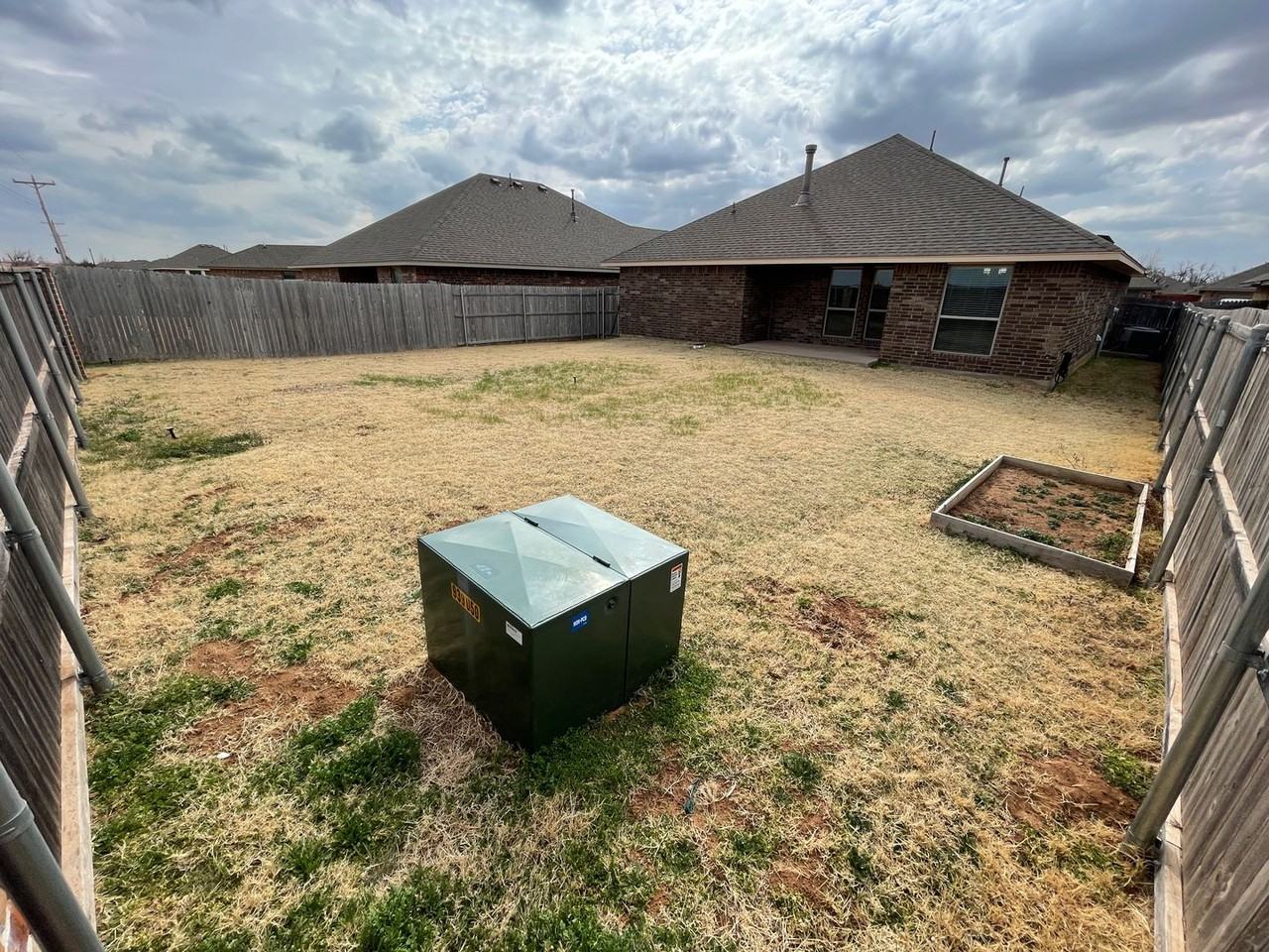 3208 Texarkana Ct - Photo 7 of 23