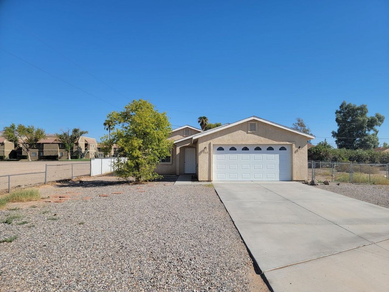 537 Paseo Del Rio - Photo 2 of 9