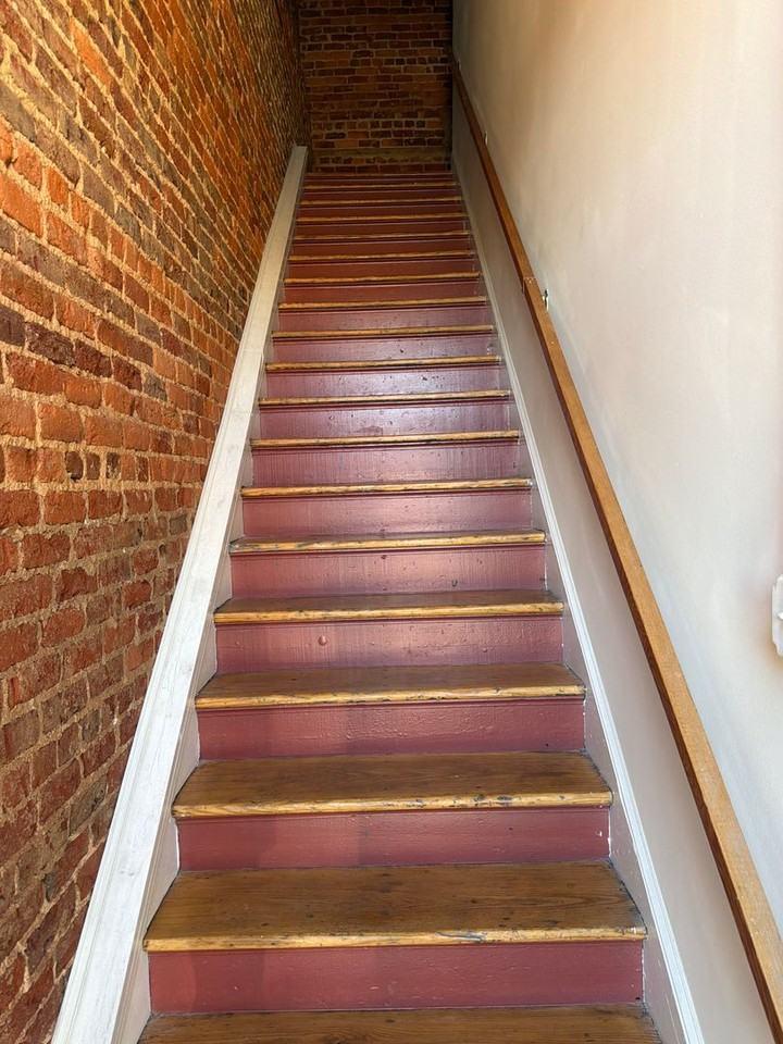 908 Burke St - Photo 2 of 15