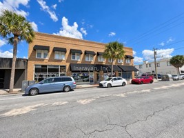 featured image of 13 W Monument Ave