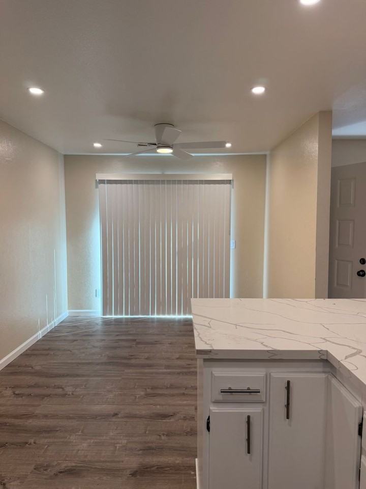 1918 Waltzer Rd - Photo 3 of 7