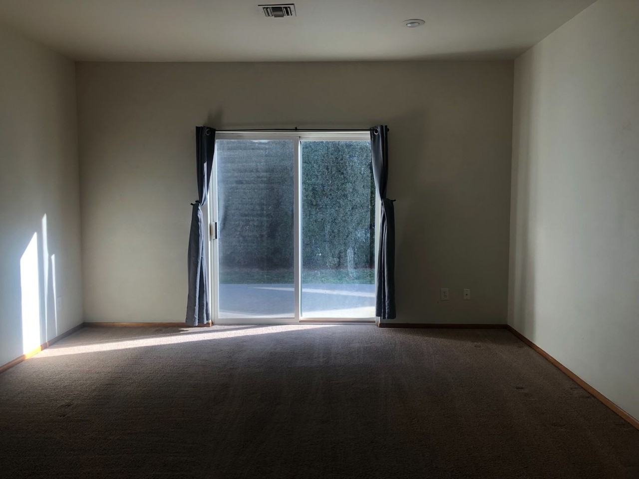 280 Ne Deccio Rd - Photo 3 of 14