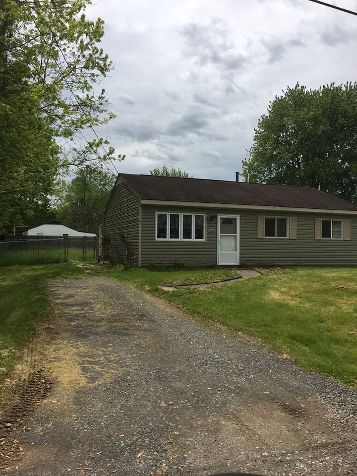 7894 Pegler Blvd - Photo 3 of 8