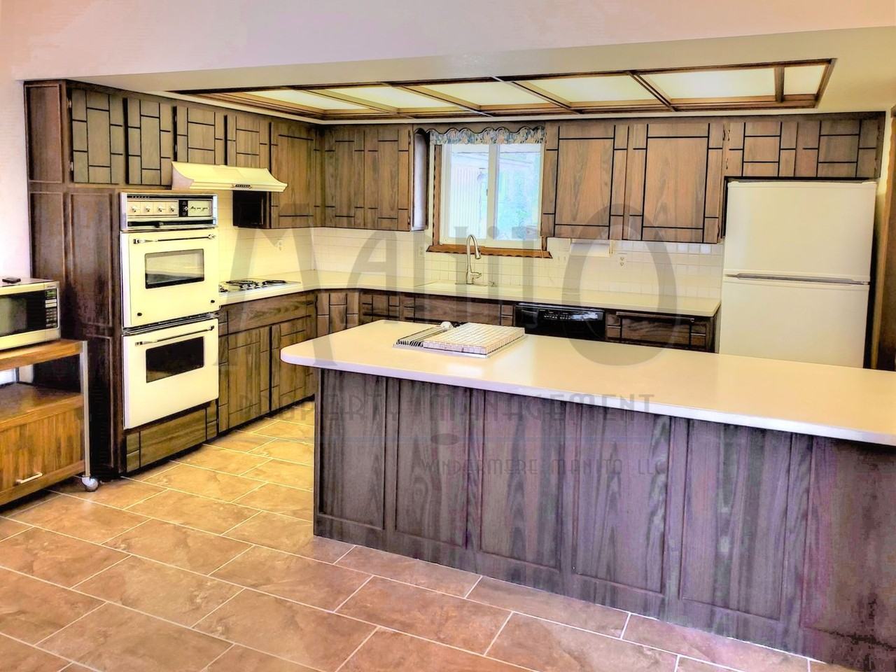 24118 E Lakeridge Dr - Photo 4 of 17