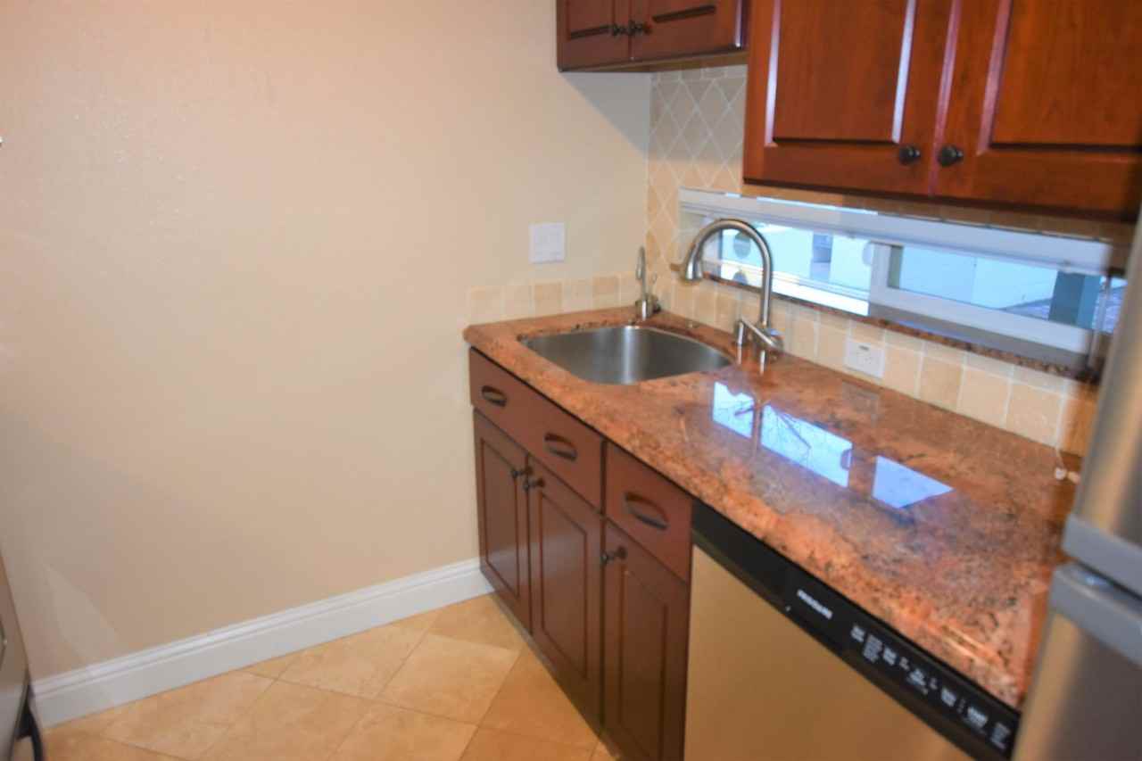 627 Forest Ave - Photo 4 of 25