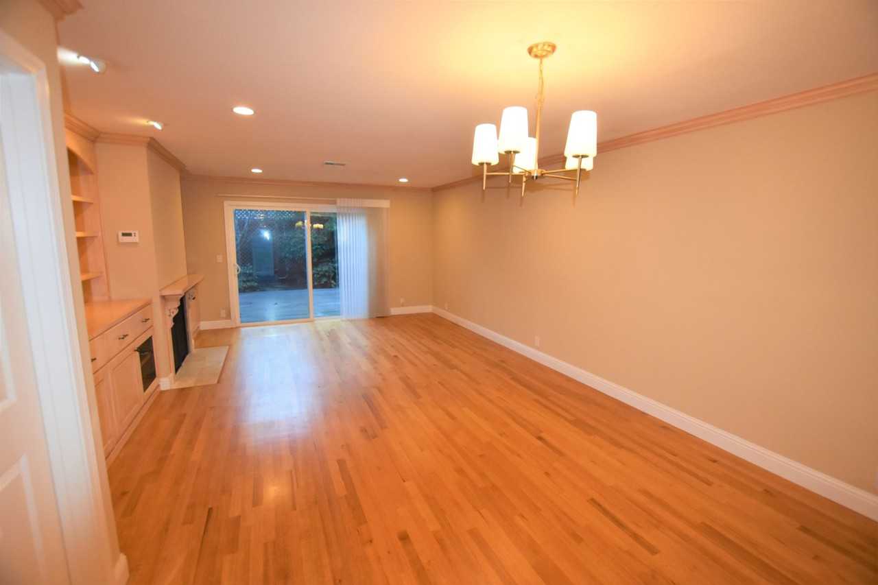 627 Forest Ave - Photo 5 of 25
