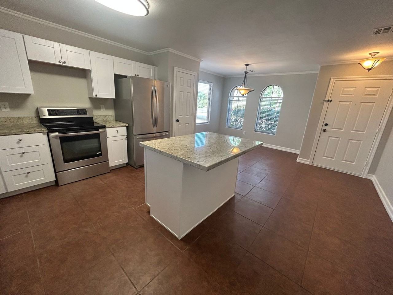 4320 S Mariposa Dr - Photo 2 of 24