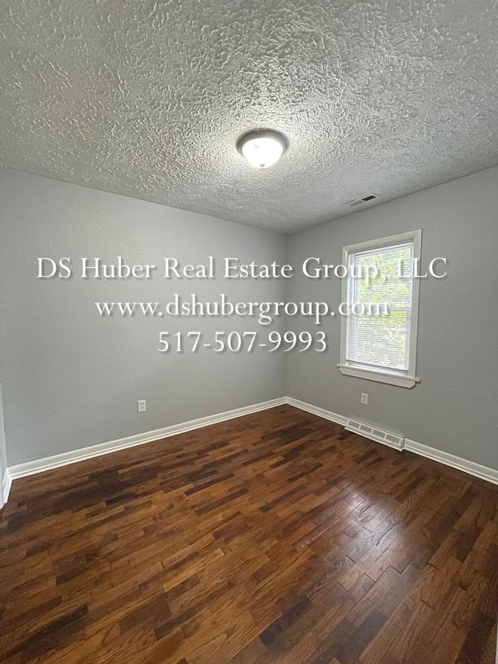 2918 Risdale Ave - Photo 7 of 15