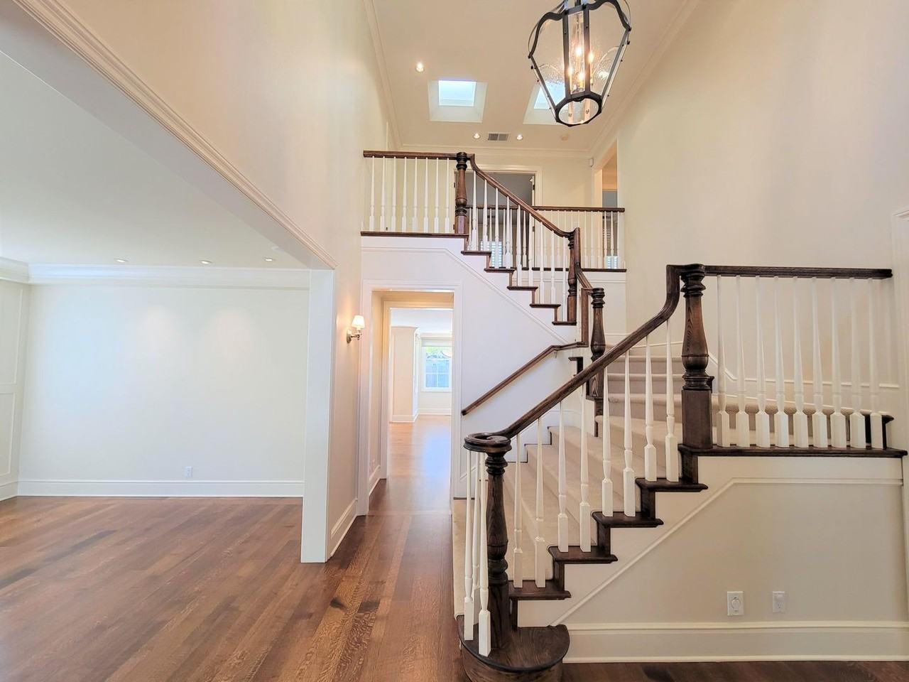 445 Hermosa Way - Photo 2 of 36