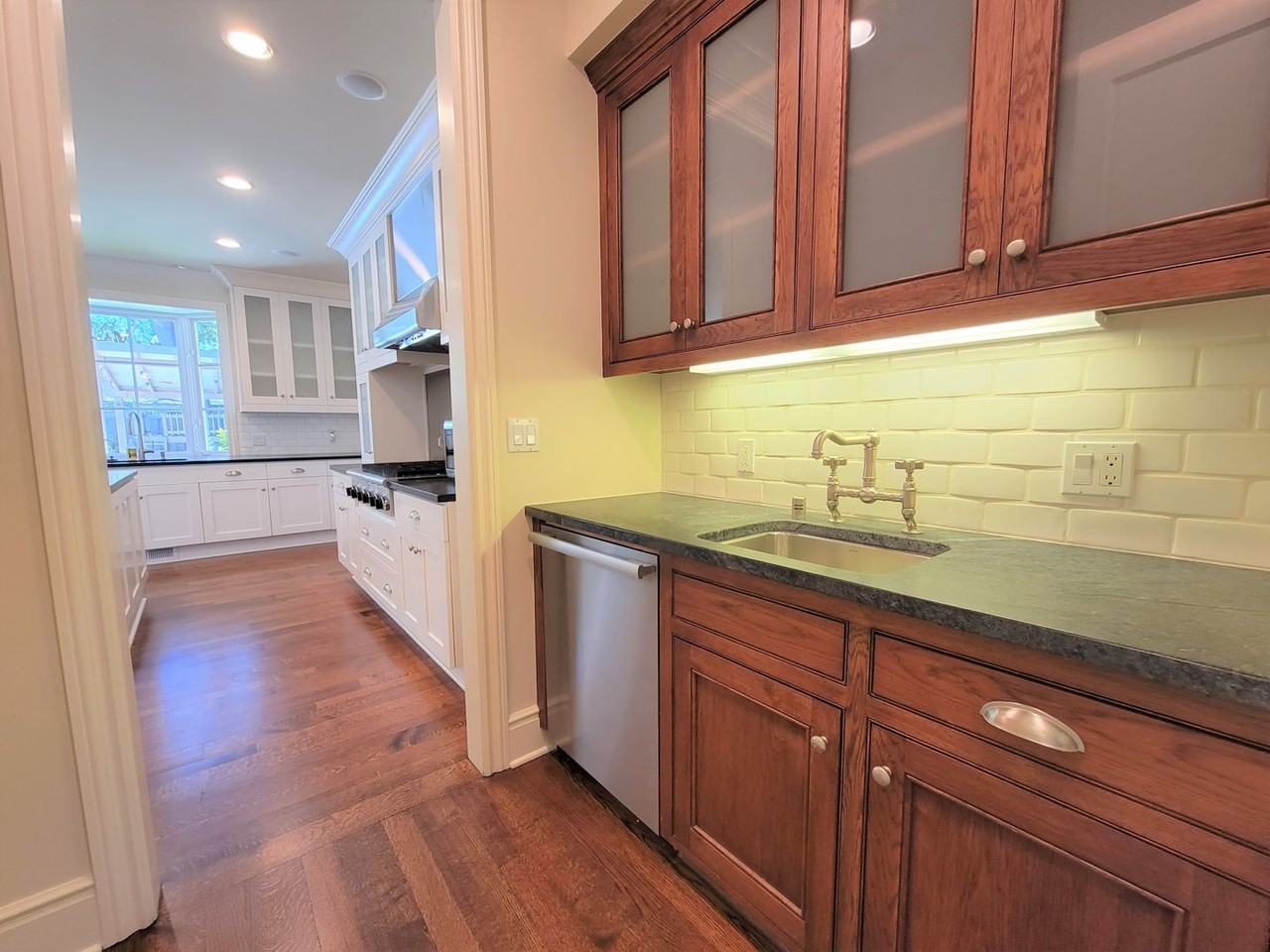 445 Hermosa Way - Photo 6 of 36