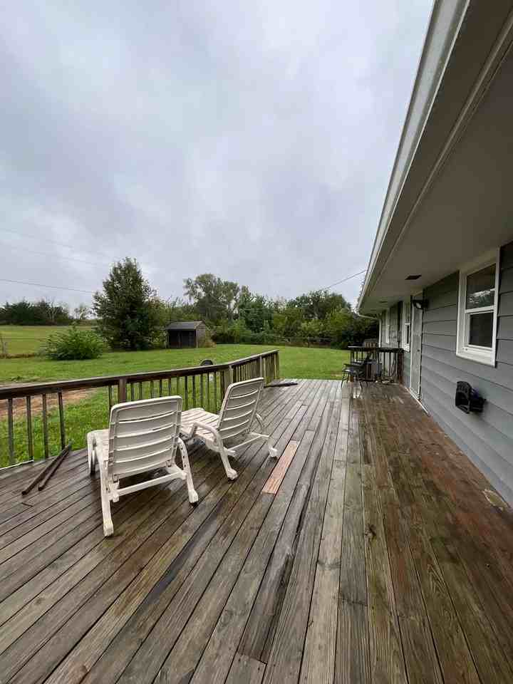 2210 Sw Davis Dr - Photo 2 of 19