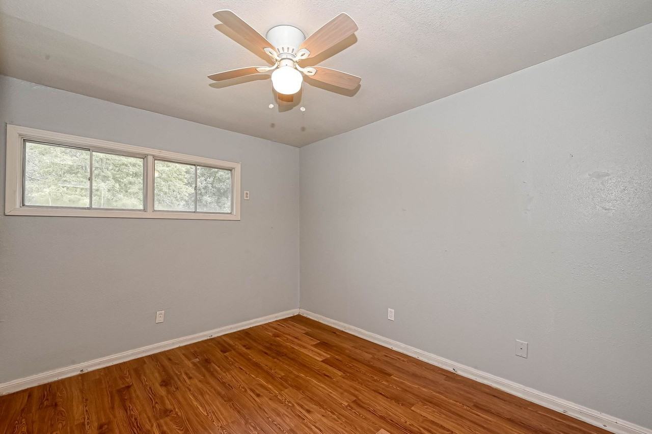5707 Lakefield Dr - Photo 6 of 12