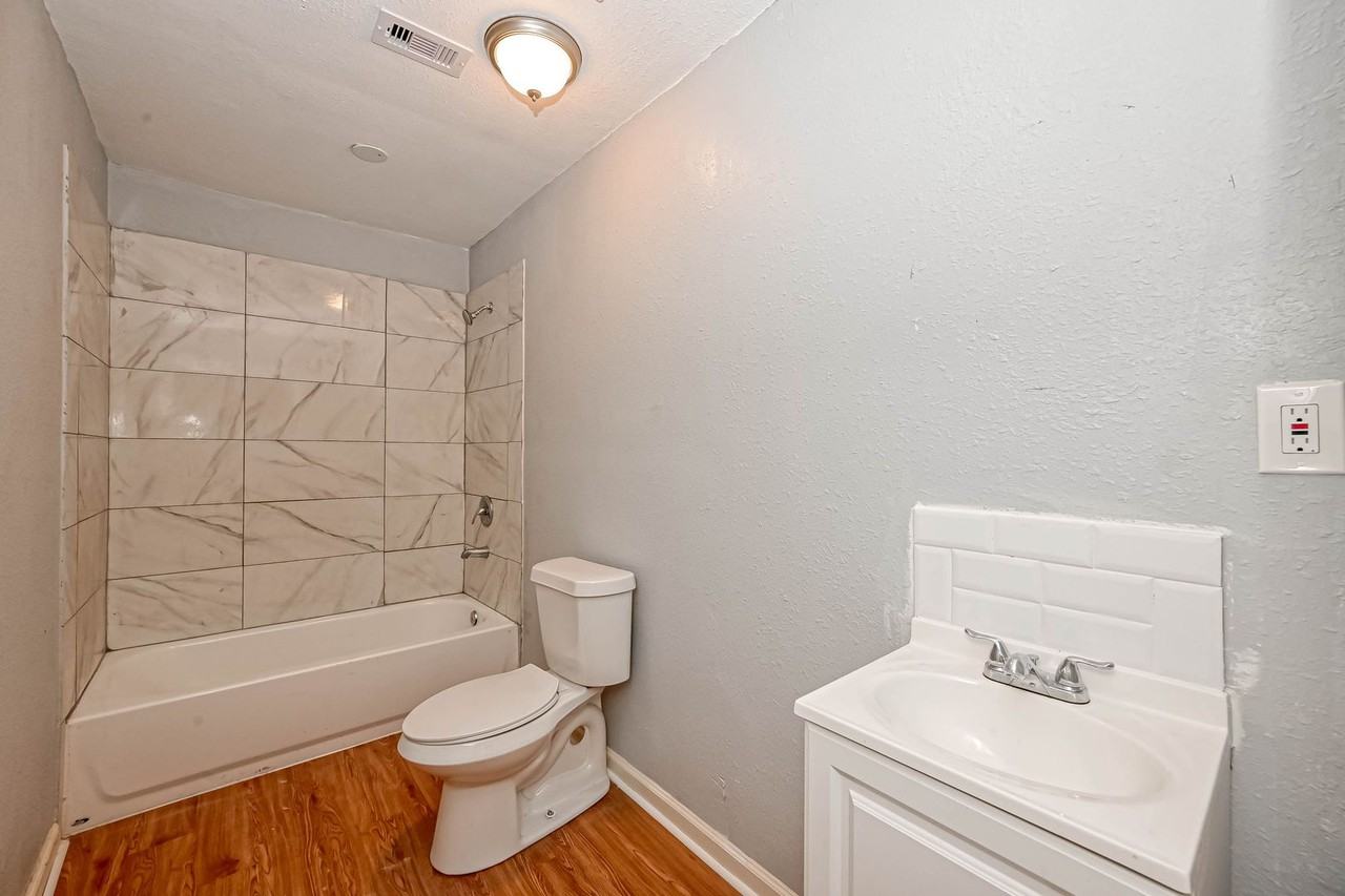 5707 Lakefield Dr - Photo 7 of 12