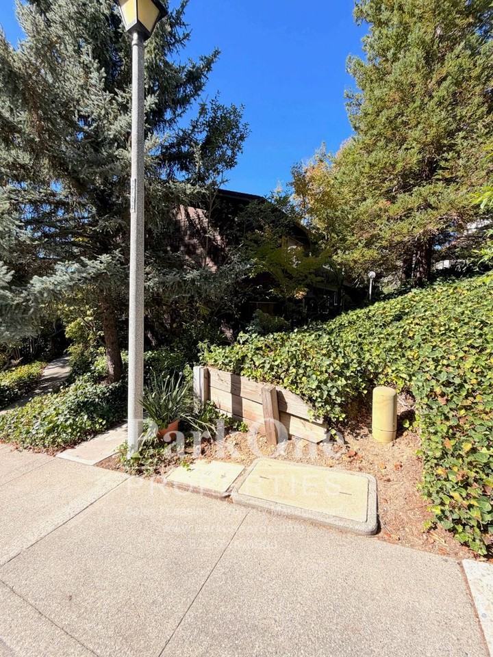 3270 Marlene Dr - Photo 2 of 28