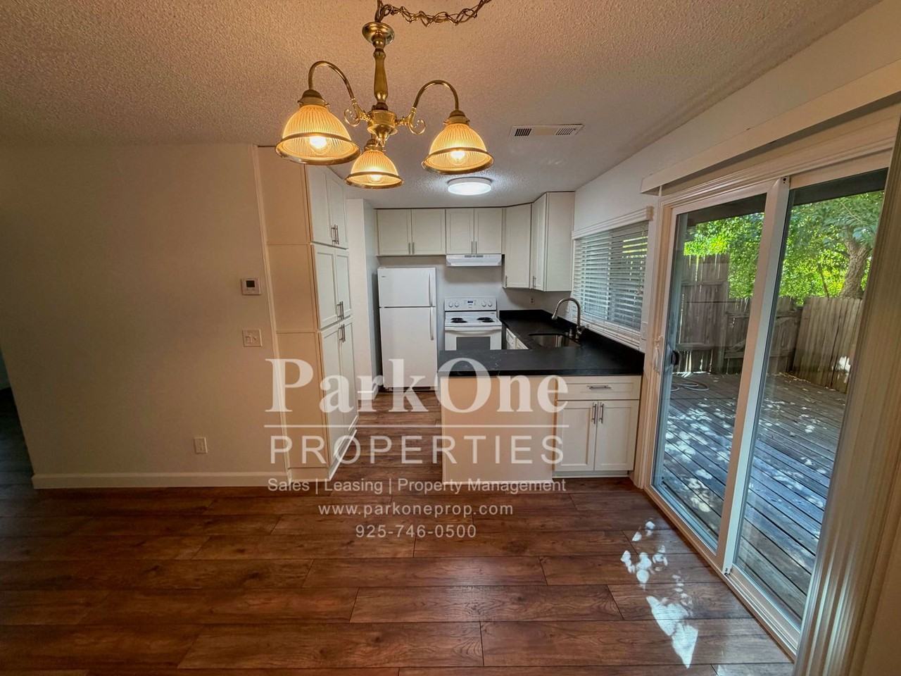 3270 Marlene Dr - Photo 4 of 28
