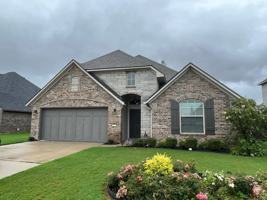 featured image of 617 Labarre Ln