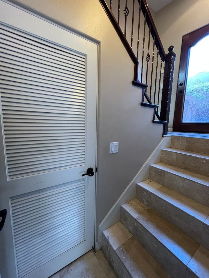 752 Island Ct - Photo 2 of 32
