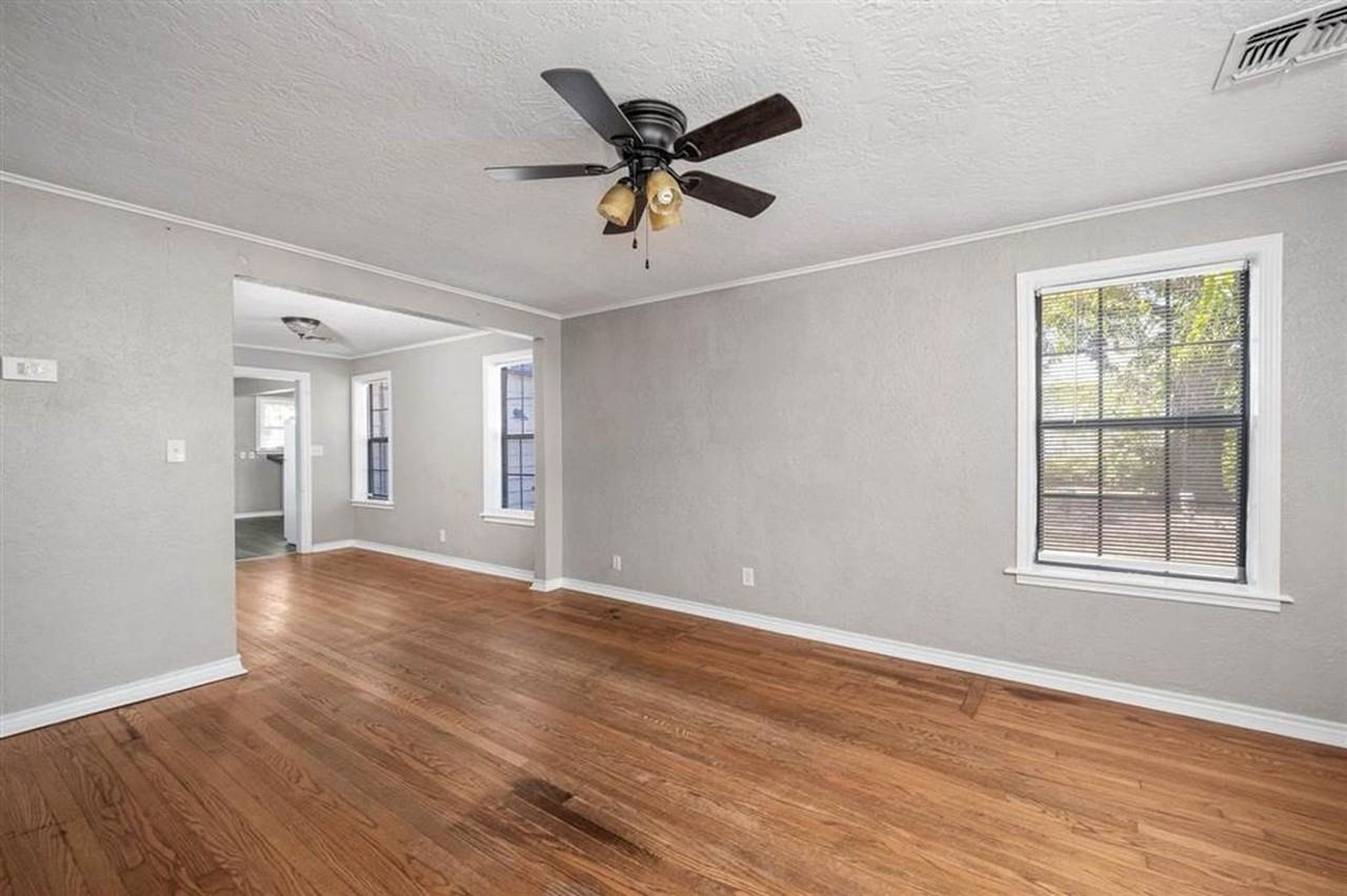 1707 Nw Oak Ave - Photo 5 of 32