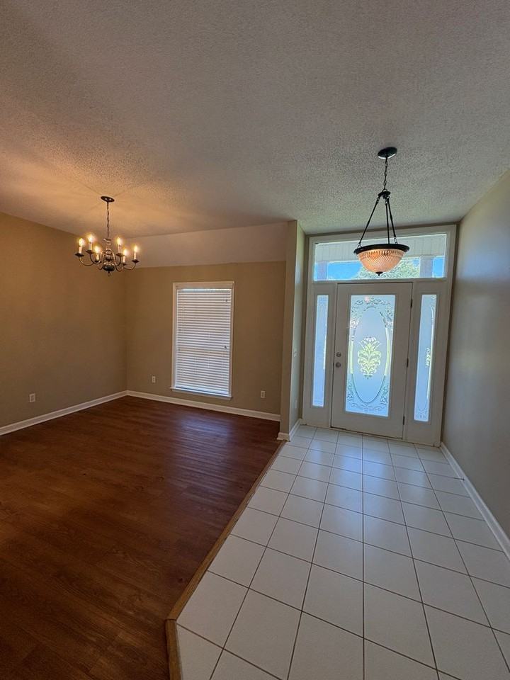 139 Michael Ln - Photo 2 of 17