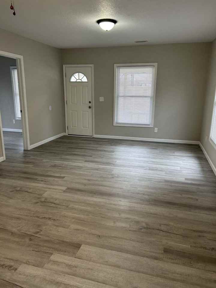 1908 East Ave - Photo 3 of 14