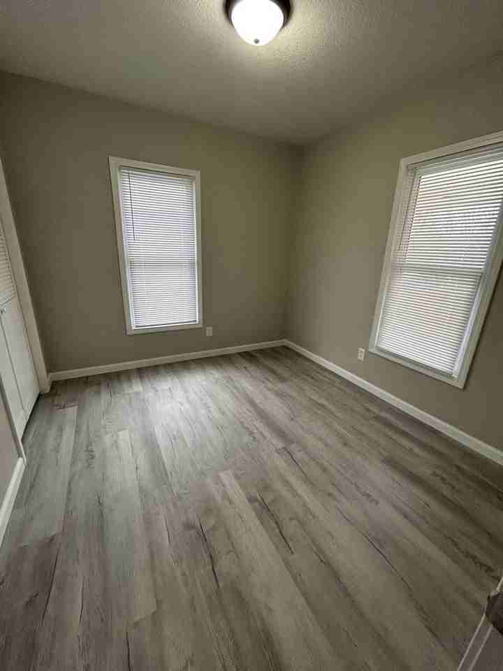1908 East Ave - Photo 6 of 14