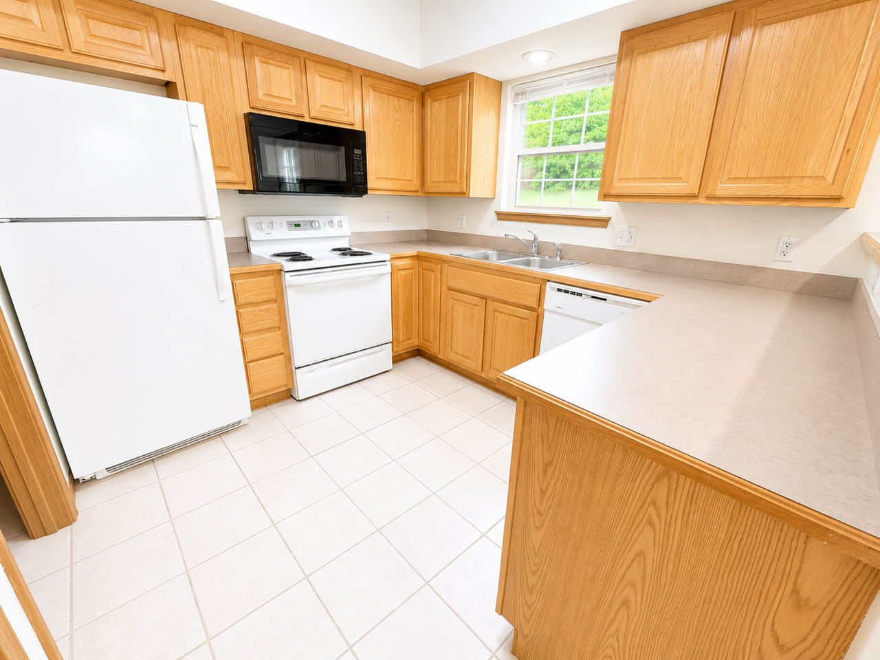 5000 Derby Ridge Dr #301 - Photo 7 of 19
