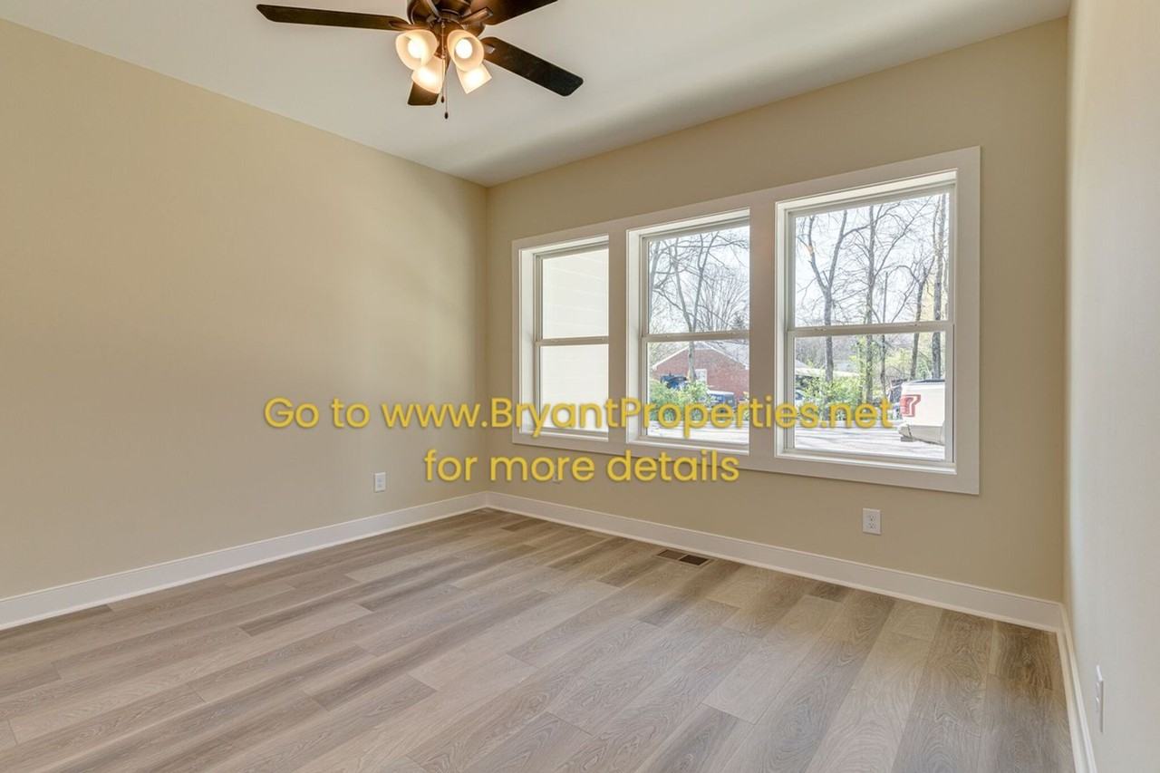1135 Lawrence Ave - Photo 6 of 44