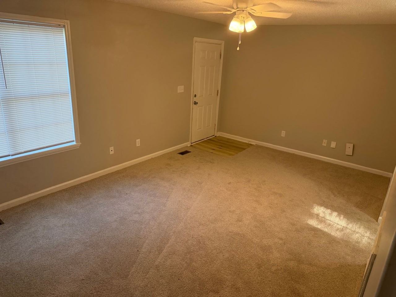 4266 Kaplan Dr - Photo 3 of 7