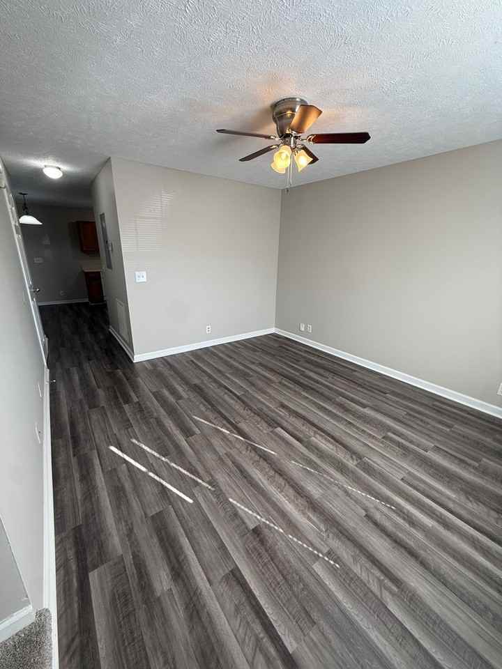 1947 Corsica Ct - Photo 7 of 21