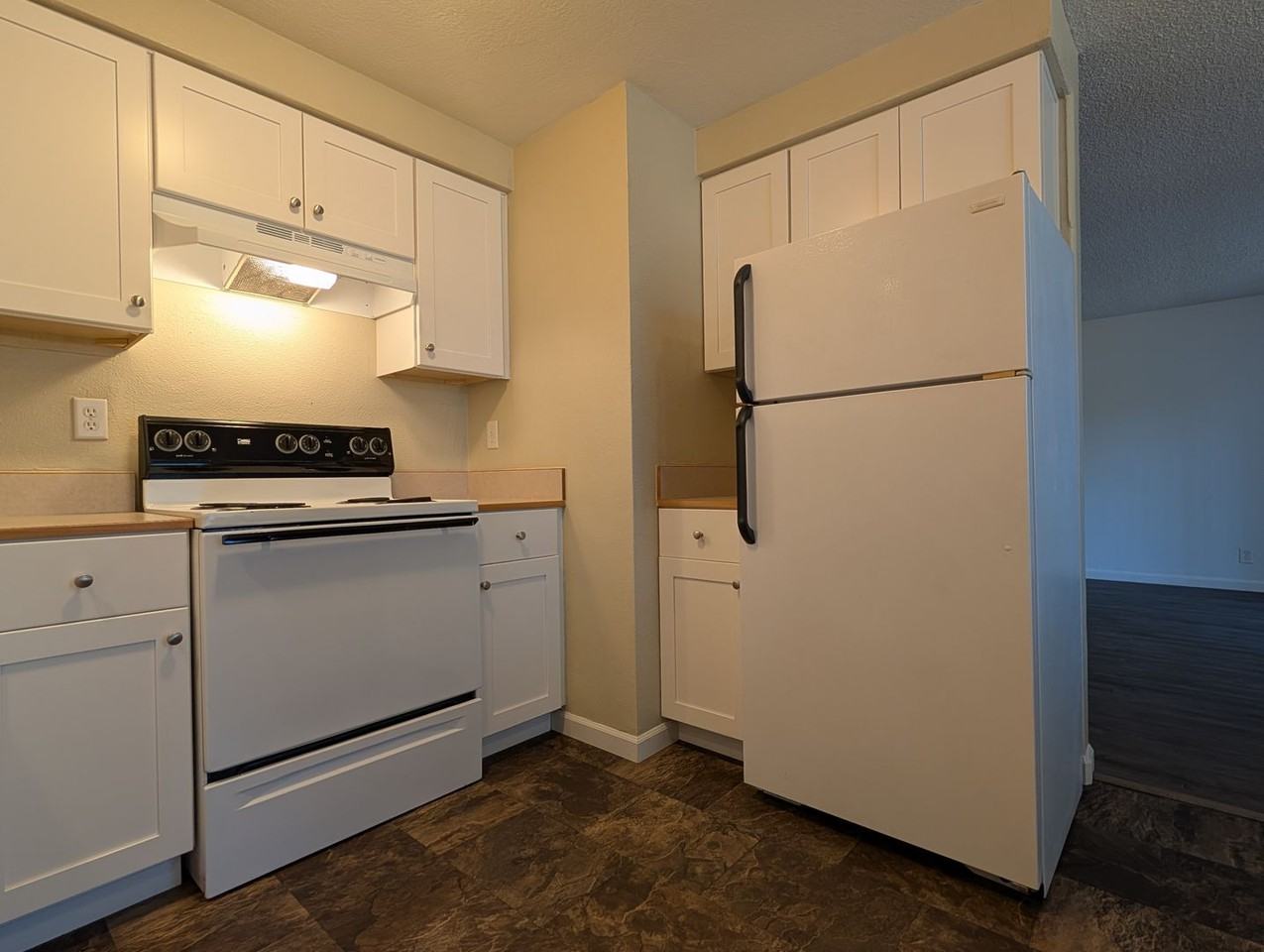 152 S 53rd St #1 - Photo 6 of 14