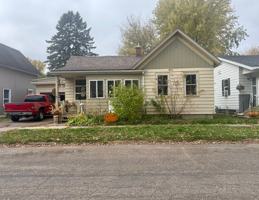 featured image of 604 N Genesee St
