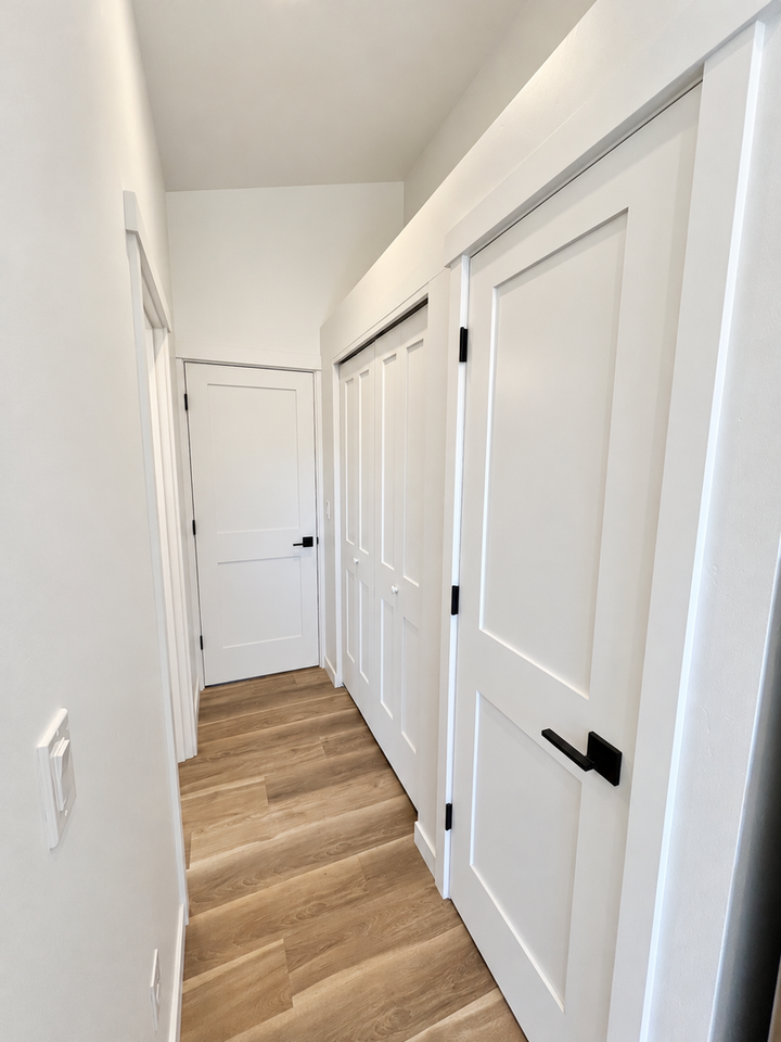 2018 Sw Reindeer Ave - Photo 7 of 15