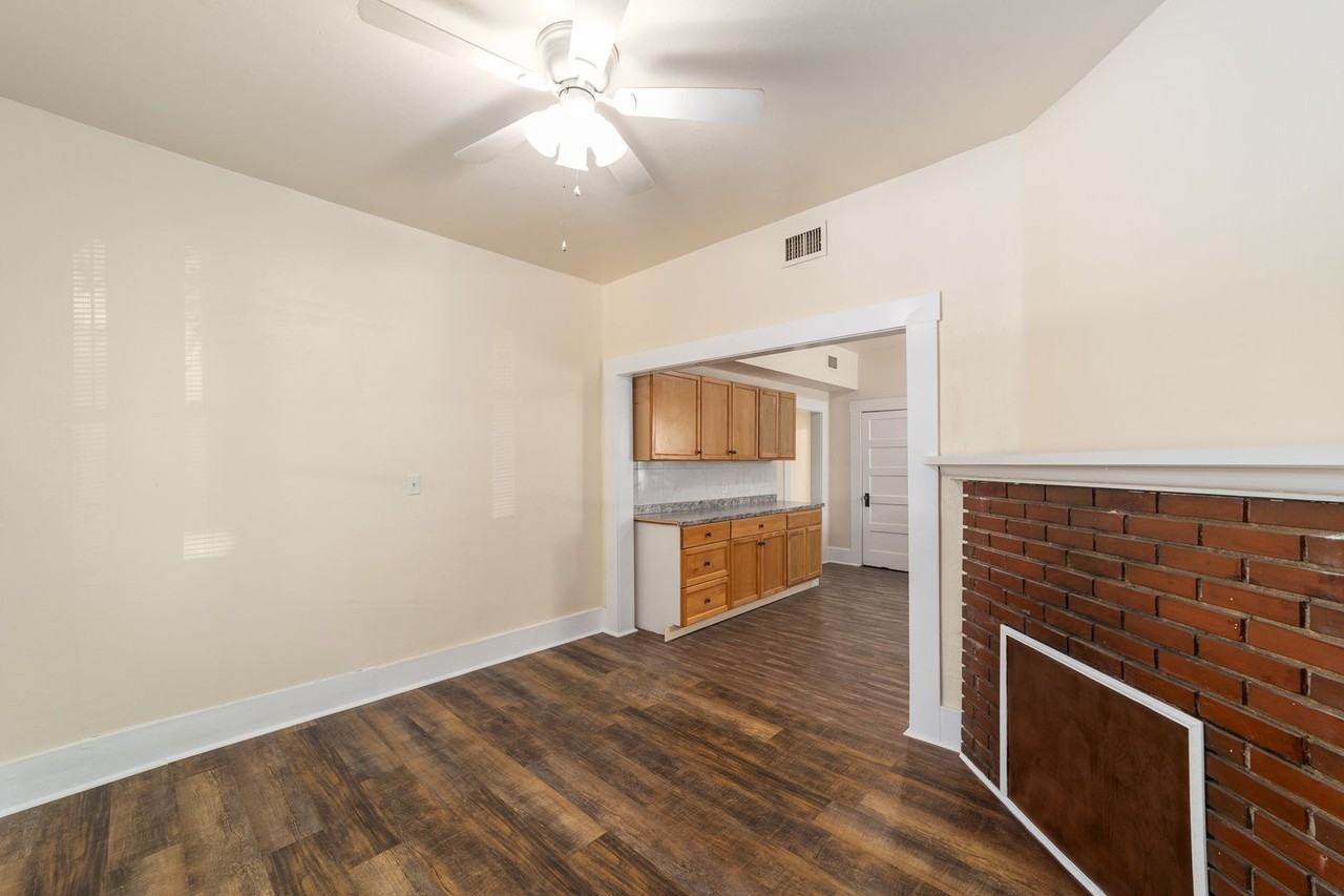 1022 Nw 3rd Ave - Photo 2 of 21
