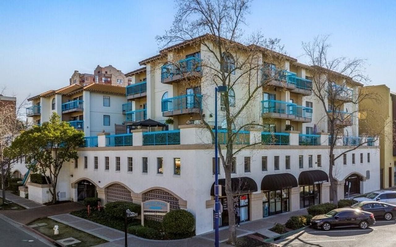 1p718 - Santos Plaza Apartments - Photo 3 of 12