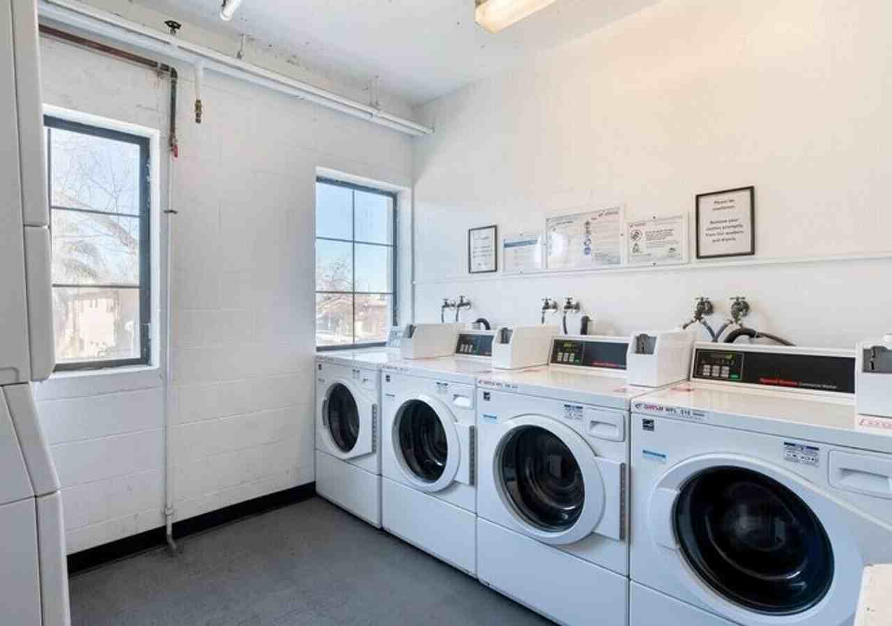 1p718 - Santos Plaza Apartments - Photo 5 of 12