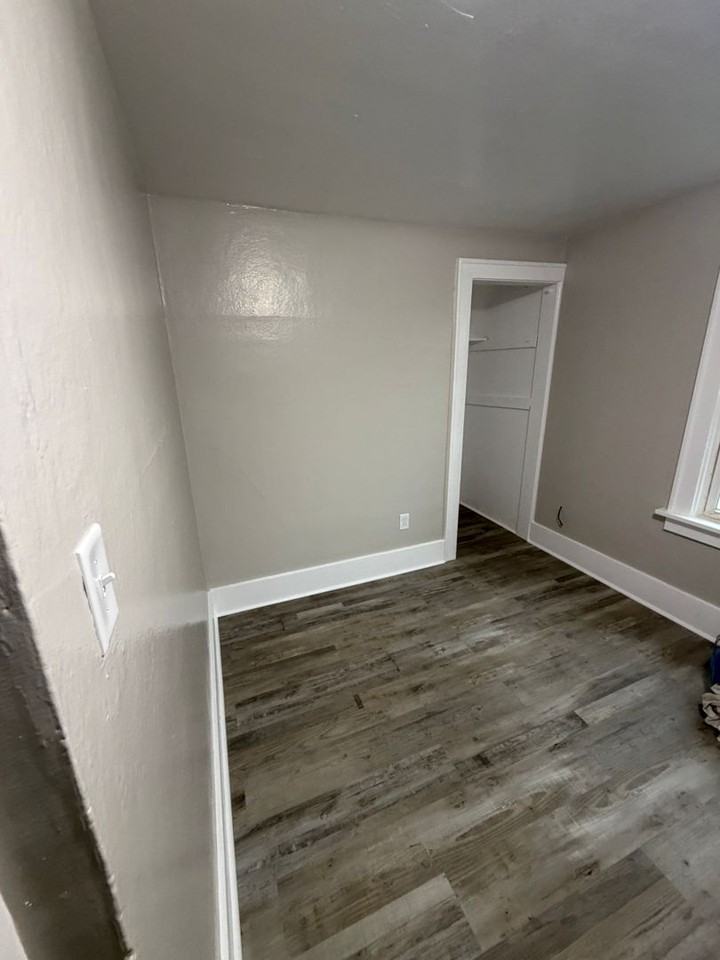 512 5th St Se - Photo 3 of 14