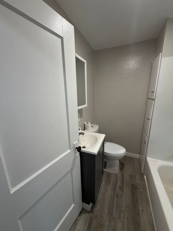 512 5th St Se - Photo 6 of 14